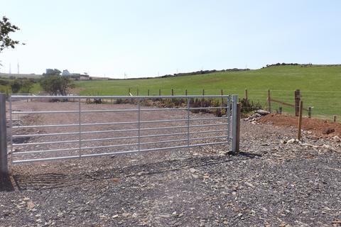 undefined, Cae Hen Bach, Llaneilian, Amlwch, Ynys Môn