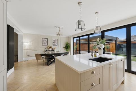 4 bedroom semi-detached house for sale, Kirloe Avenue, Leicester Forest East, LE3