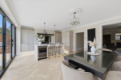 4 bedroom semi-detached house for sale, Kirloe Avenue, Leicester Forest East, LE3
