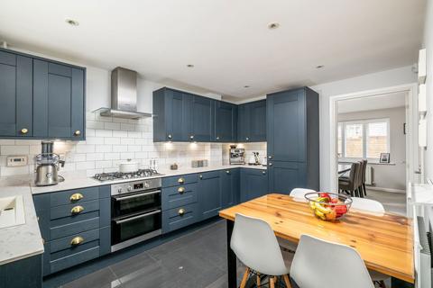 4 bedroom detached house for sale, Tillers Close, Shefford SG17