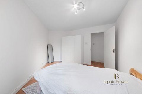 2 bedroom flat for sale, Tudor Court, NW2