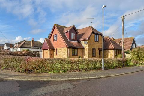 3 bedroom detached house for sale, Peartree Lane, Doddinghurst, Brentwood