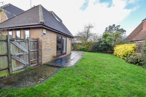 3 bedroom detached house for sale, Peartree Lane, Doddinghurst, Brentwood