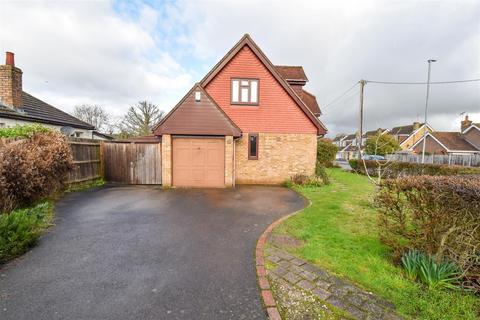 3 bedroom detached house for sale, Peartree Lane, Doddinghurst, Brentwood