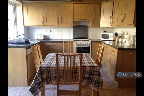 1 bedroom in a house share to rent, Waverley Road, London, SE18