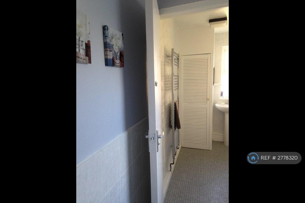 Three Piece Suite Bathroom