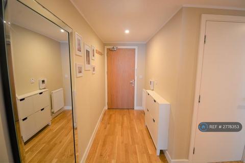 2 bedroom flat to rent, Datchet House, Hounslow, TW4