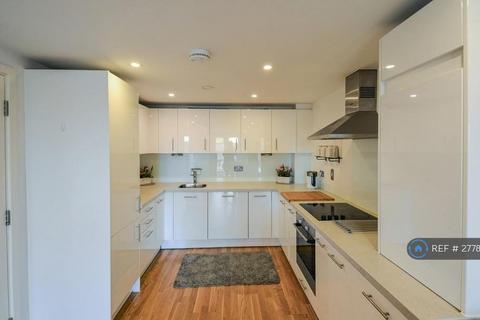 2 bedroom flat to rent, Datchet House, Hounslow, TW4