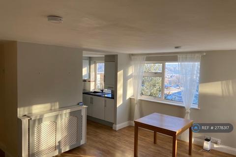 1 bedroom flat to rent, Pheasant Close, Berkhamsted, HP4