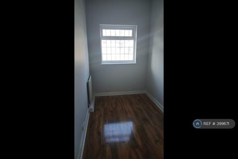 4 bedroom semi-detached house to rent, Exeter Road, London, N9