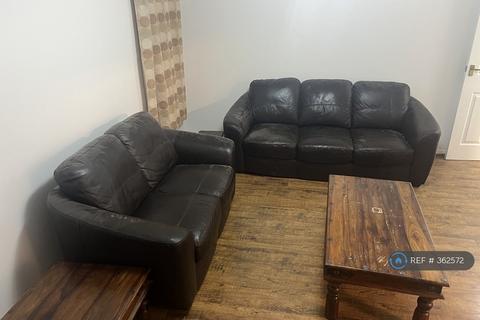 1 bedroom flat to rent, Chequers Close, London, NW9
