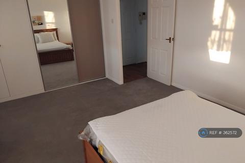 1 bedroom flat to rent, Chequers Close, London, NW9
