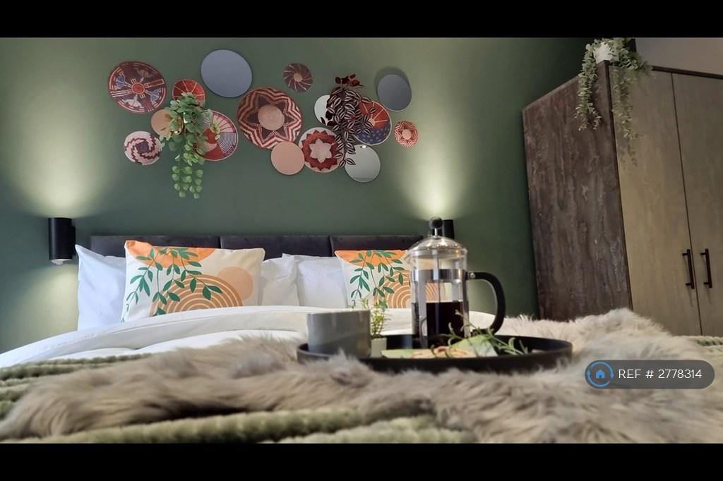 Room5 3
