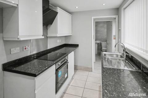 2 bedroom semi-detached house to rent, Dundalk Road, Widnes, WA8 8DF