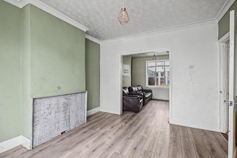 3 bedroom end of terrace house for sale, Brenchley Road, Rainham
