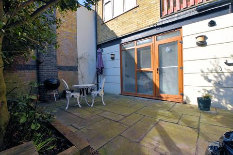 1 bedroom flat for sale, Wedmore Street, Tufnell Park, London N19
