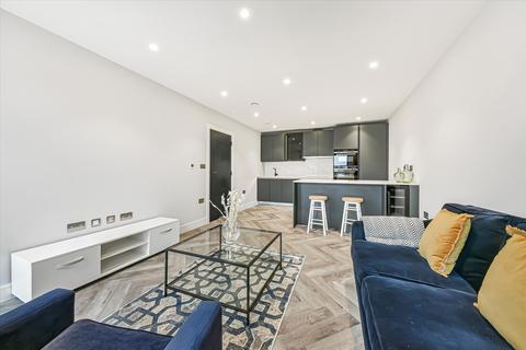 3 bedroom flat to rent, Kentish Town Road, London, NW1