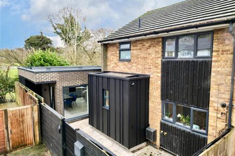 3 bedroom end of terrace house for sale, Shephall View, Stevenage
