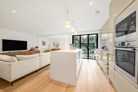 2 bedroom terraced house to rent, Parkhill Road, London NW3
