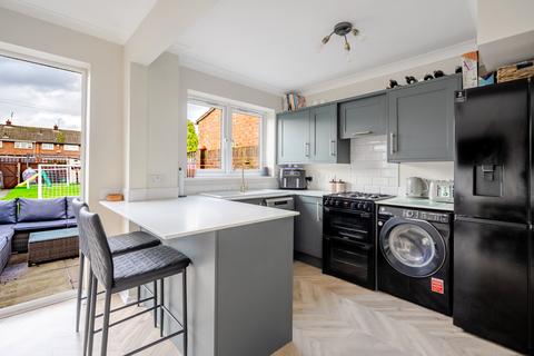 3 bedroom terraced house for sale, 24 Birfield Road, High Wycombe HP10 9TW