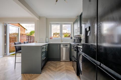 3 bedroom terraced house for sale, 24 Birfield Road, High Wycombe HP10 9TW