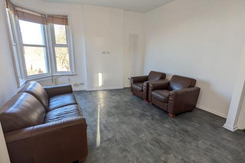 3 bedroom flat to rent, Milman Road, London NW6