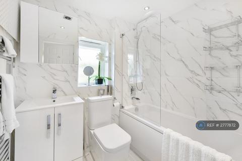 2 bedroom terraced house to rent, London, London, SW18