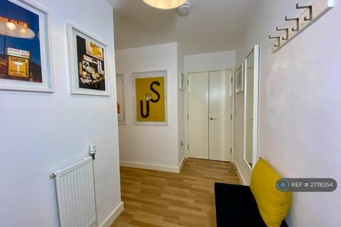 1 bedroom flat to rent, Bloemfontein Road, London, W12