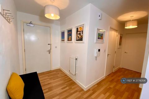 1 bedroom flat to rent, Bloemfontein Road, London, W12