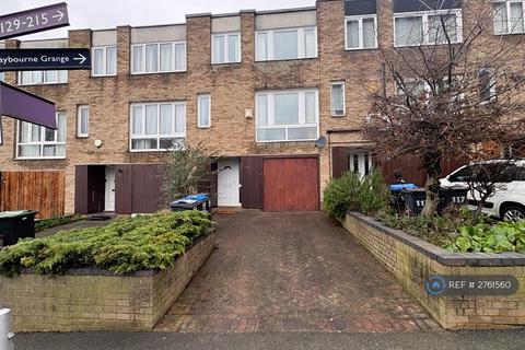4 bedroom terraced house to rent, Turnpike Link, Croydon, CR0