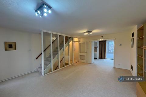 4 bedroom terraced house to rent, Turnpike Link, Croydon, CR0