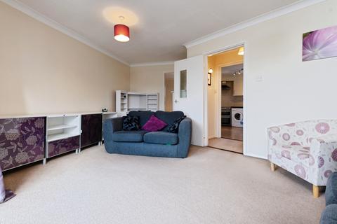 2 bedroom flat for sale, Theresas Walk, South Croydon, CR2