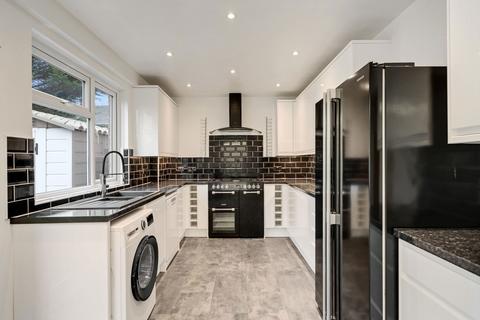 4 bedroom terraced house for sale, Knockholt Road, London SE9