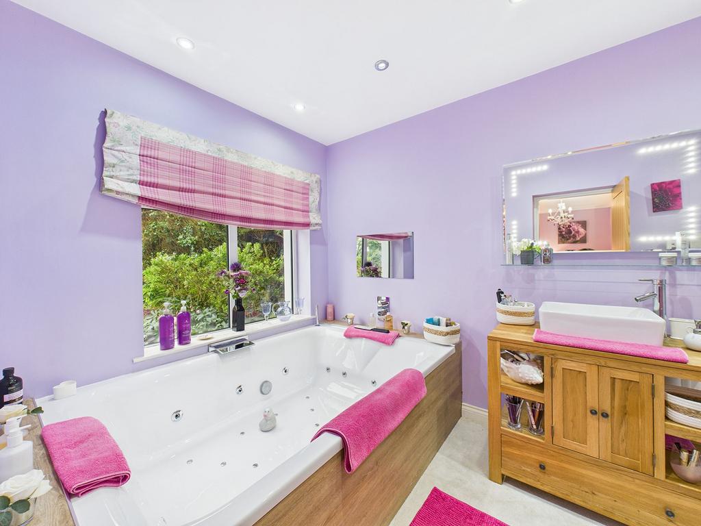 Ensuite
