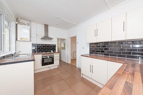 3 bedroom semi-detached house to rent, Frimley Road, Camberley