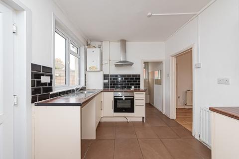 3 bedroom semi-detached house to rent, Frimley Road, Camberley