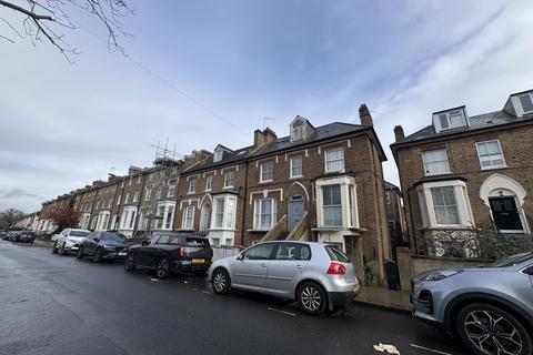 3 bedroom apartment to rent, Adelaide Grove, London W12