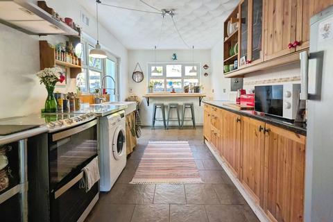 undefined, Cerrig Llwydion, Port Talbot SA12