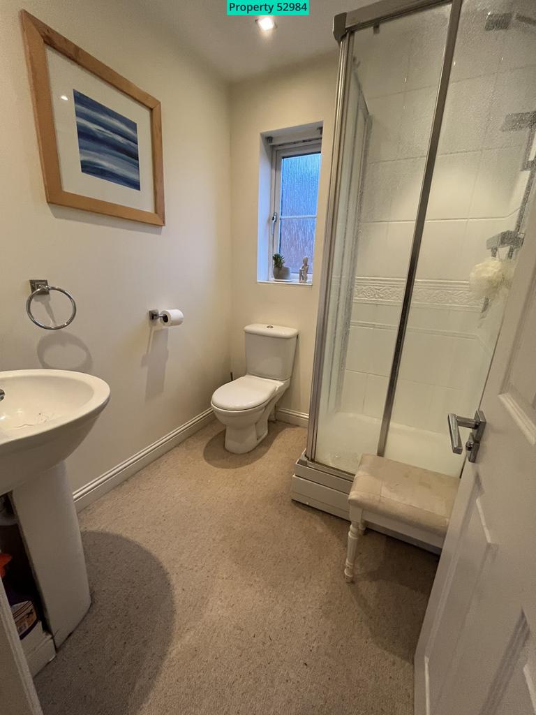 Third Floor Bedroom En-suite