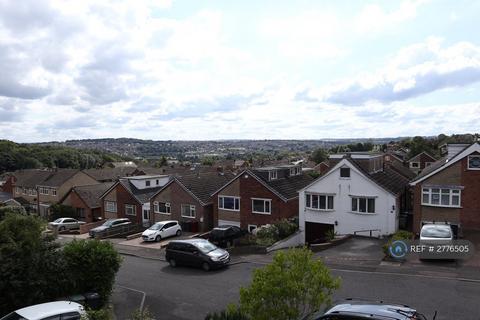 3 bedroom semi-detached house to rent, Firthwood Avenue, Dronfield, S18