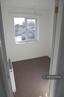 3 bedroom semi-detached house to rent, Firthwood Avenue, Dronfield, S18