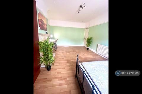 undefined, New Chester Road, Wirral, CH62