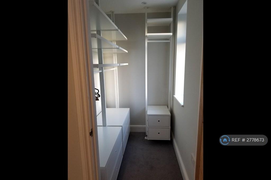 Walk In Wardrobe