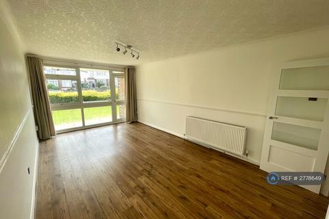 undefined, Swallow Court, Highams Park, IG8