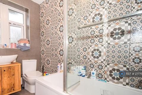 1 bedroom flat to rent, Garrick House, London, SW16