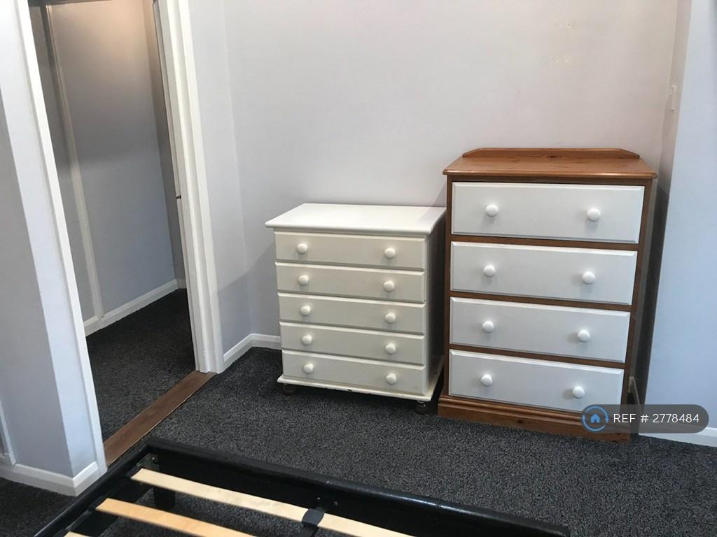 Bedroom Chests Of Drawers