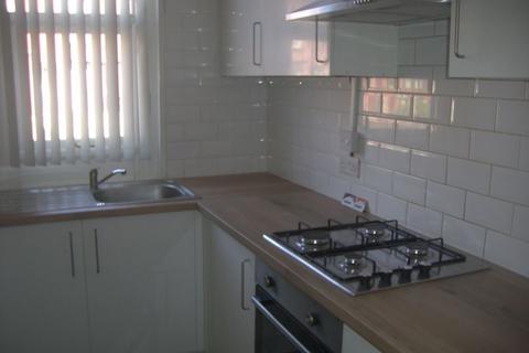2 bedroom terraced house to rent, Sutherland Mount, Leeds LS9
