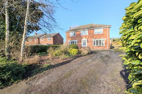 undefined, MAIN ROAD, BARNOLDBY-LE-BECK