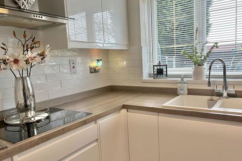 4 bedroom semi-detached house for sale, Wood Street, Atherstone CV9