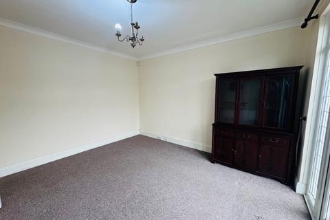 3 bedroom terraced house to rent, No Deposit Option, Westrow Drive, Barking, IG11